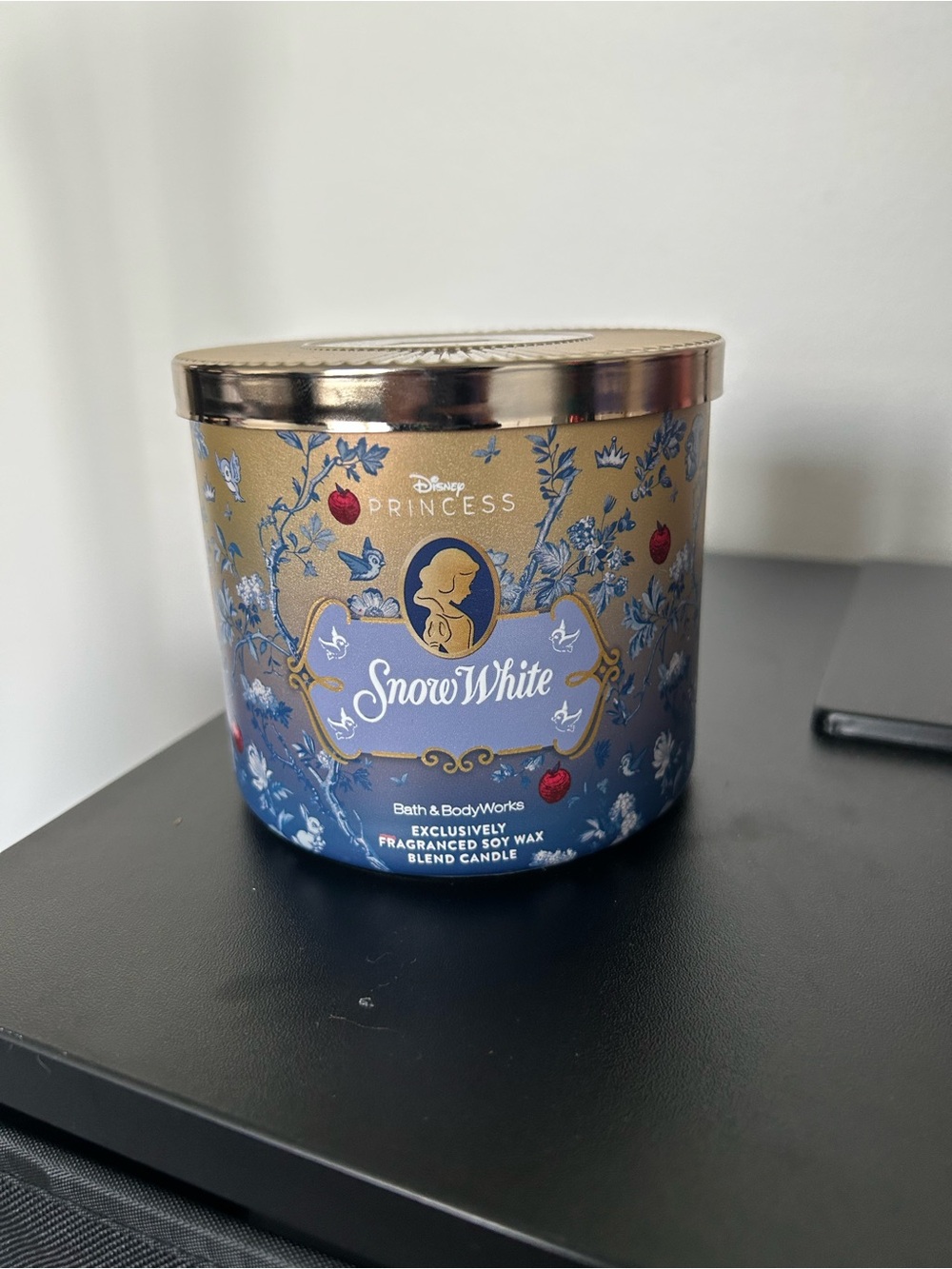 Bath and Body Works Snow White 3 wick candle
